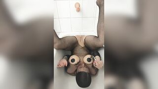 Upsidedown squirting on your cock????