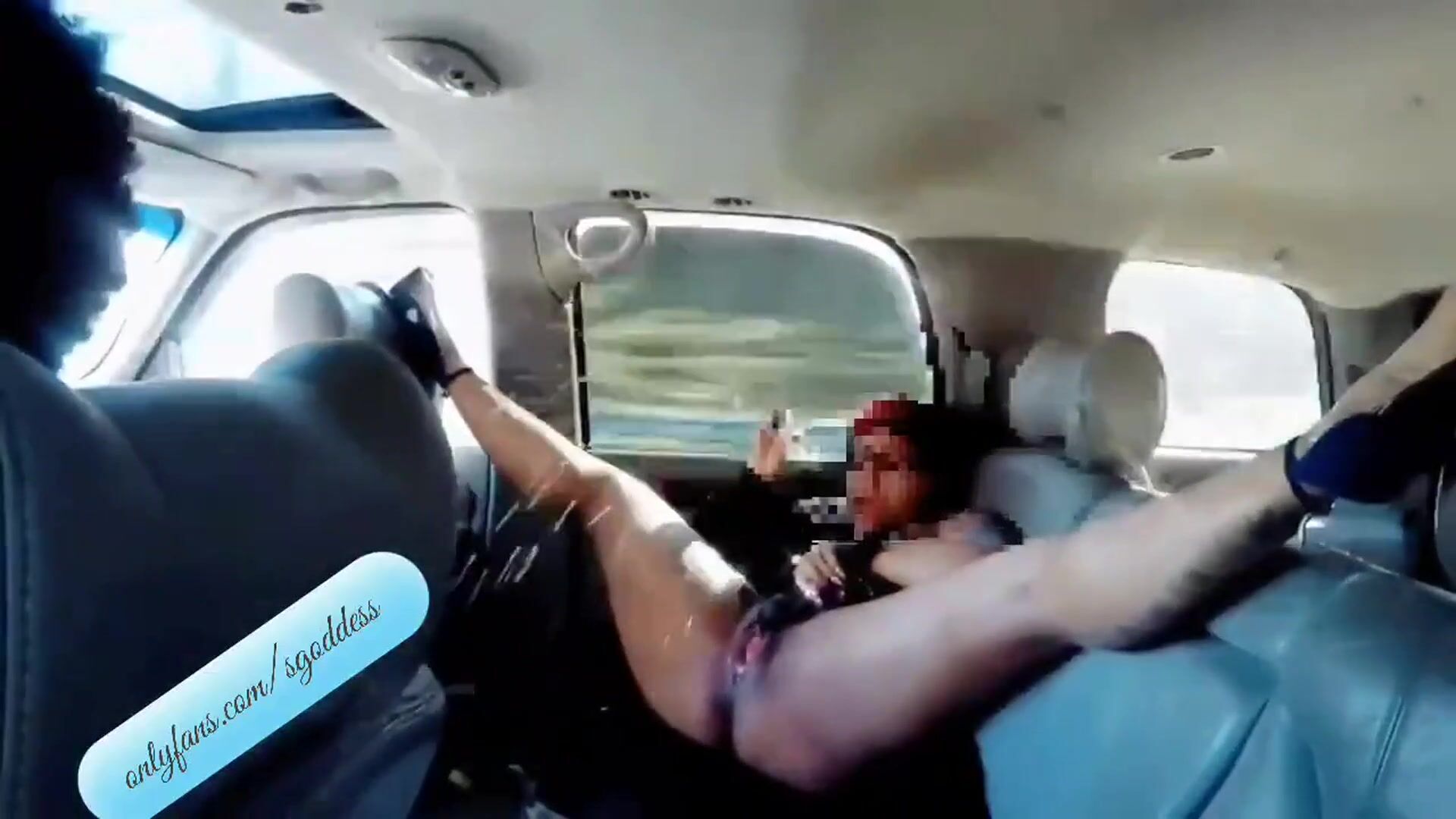 Uber driver first time being squirted on..Yo check him out he was stroking