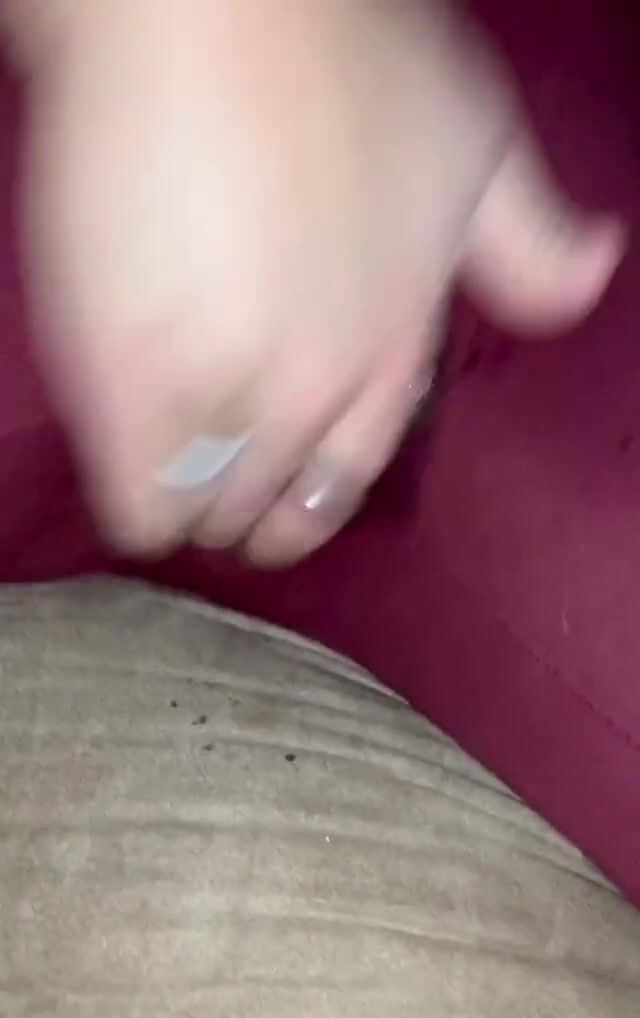 Why does squirting thru leggings feel so damn good ????