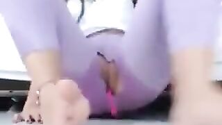 Squirting: Sexy Burnette Having Leg Shaking Squirts #3