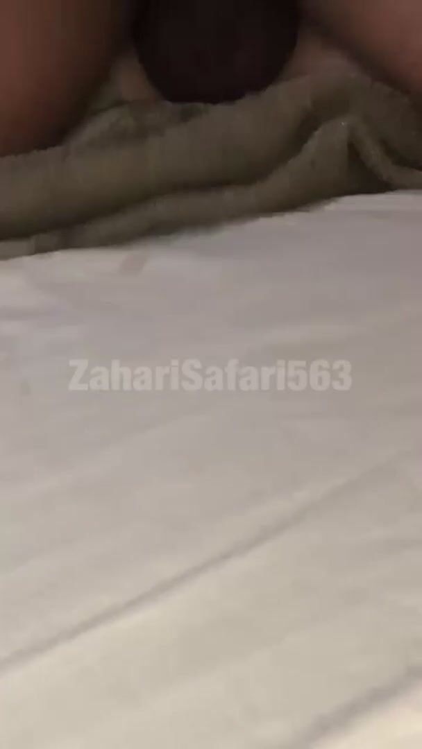 Sometimes all your wife needs is a giant ♥️ cock to make her squirt