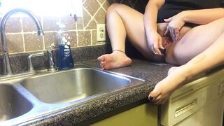 Squirting: squirting on the kitchen counter right by the open window ???????? #3